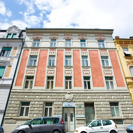 ハウス モービーヌ ガルニ 3* グラーツ