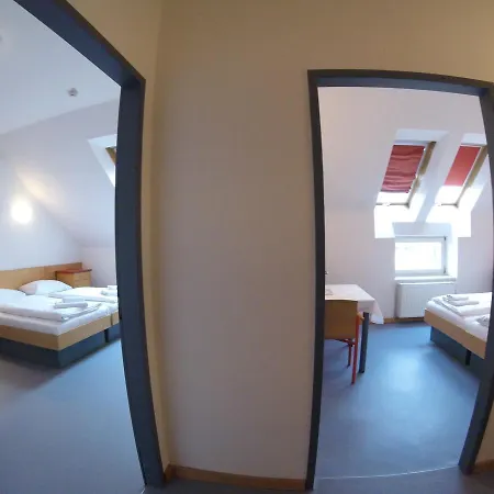 ハウス モービーヌ ガルニ 3*