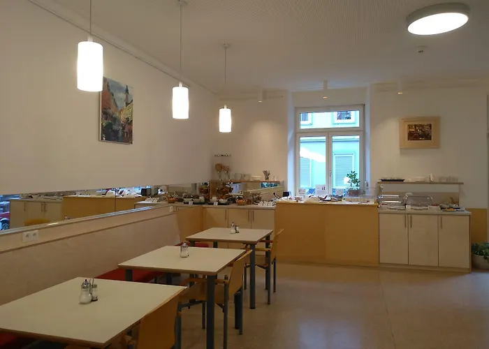 Haus Mobene - Garni فندق