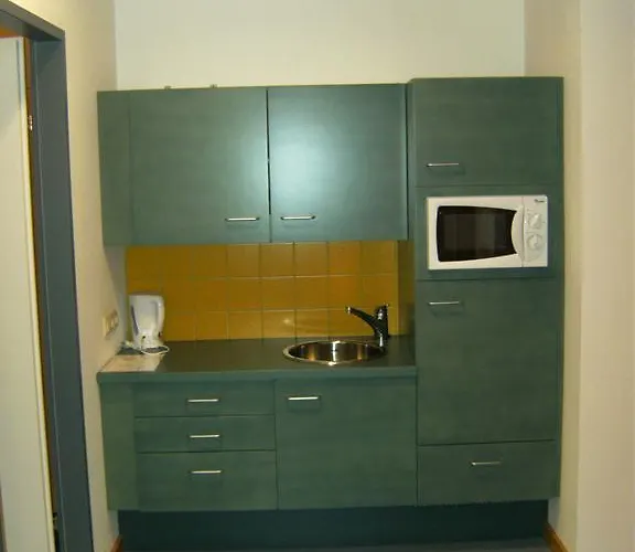 Haus Mobene - Garni Готель Грац